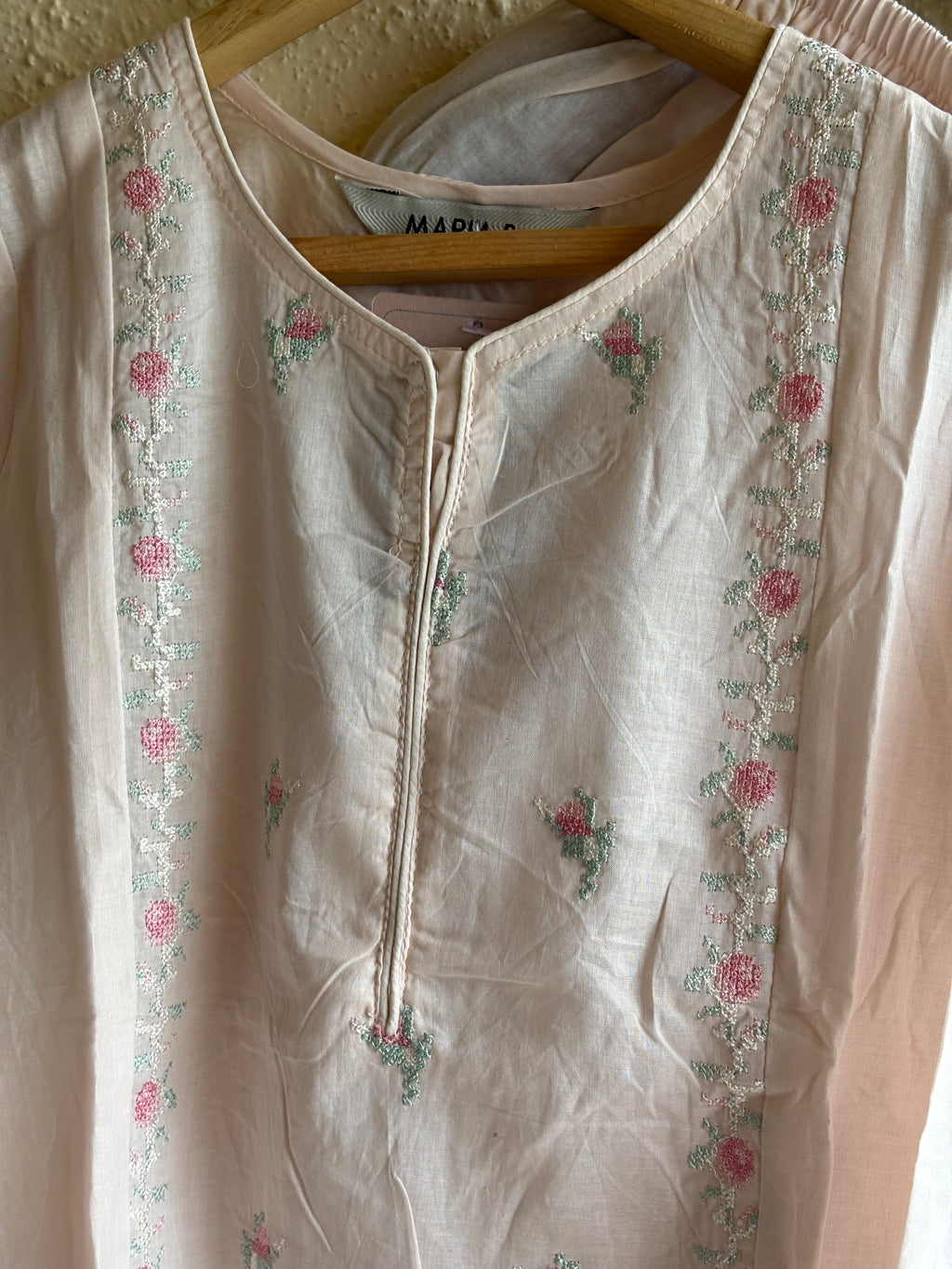 Shabnam-e-Gulabi
