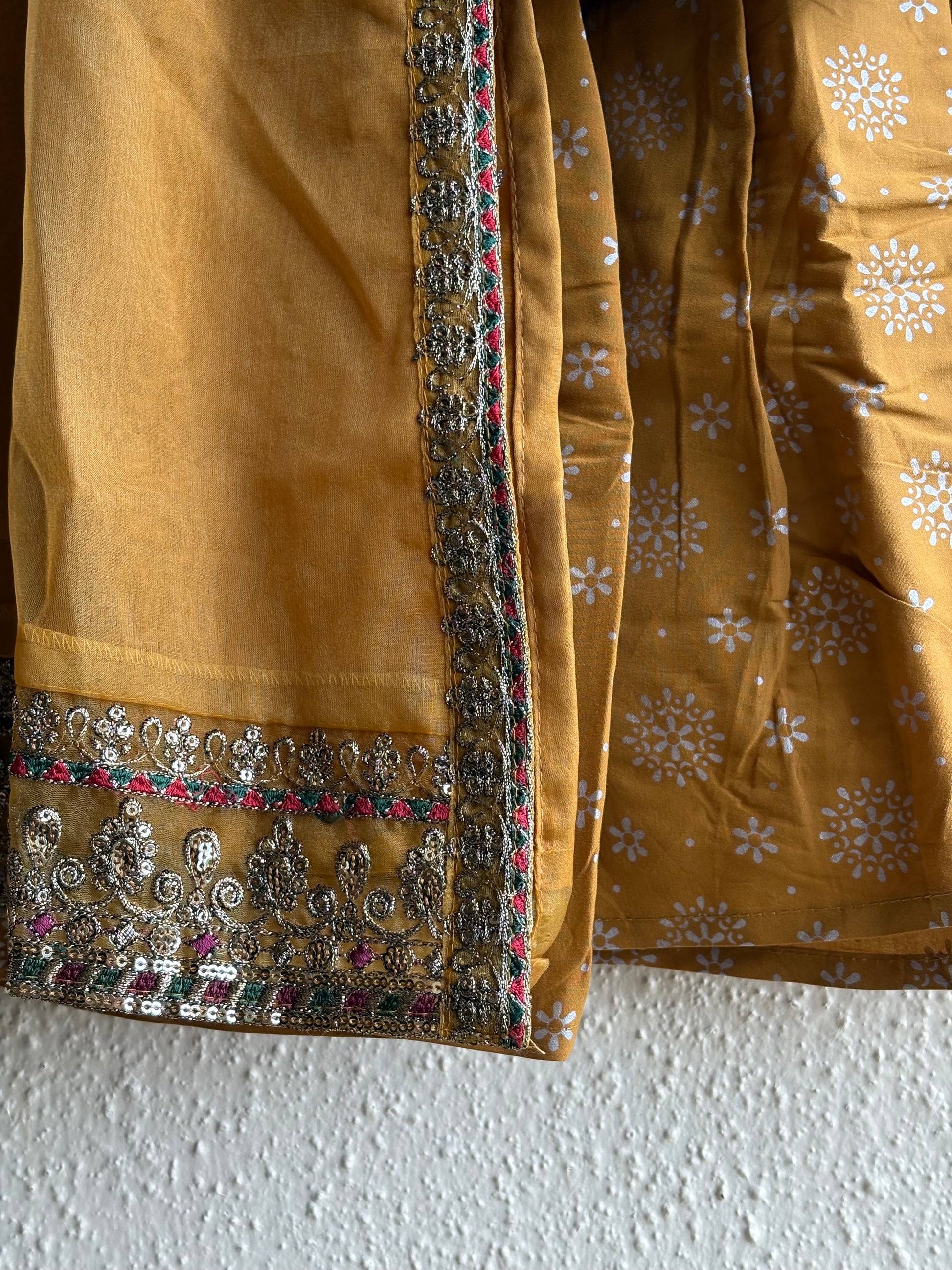 Zar-e-Amber