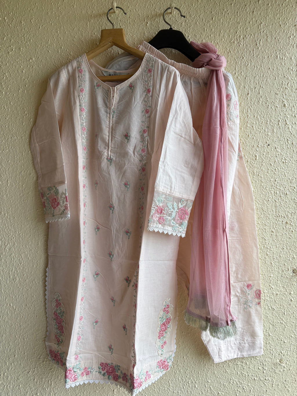 Shabnam-e-Gulabi