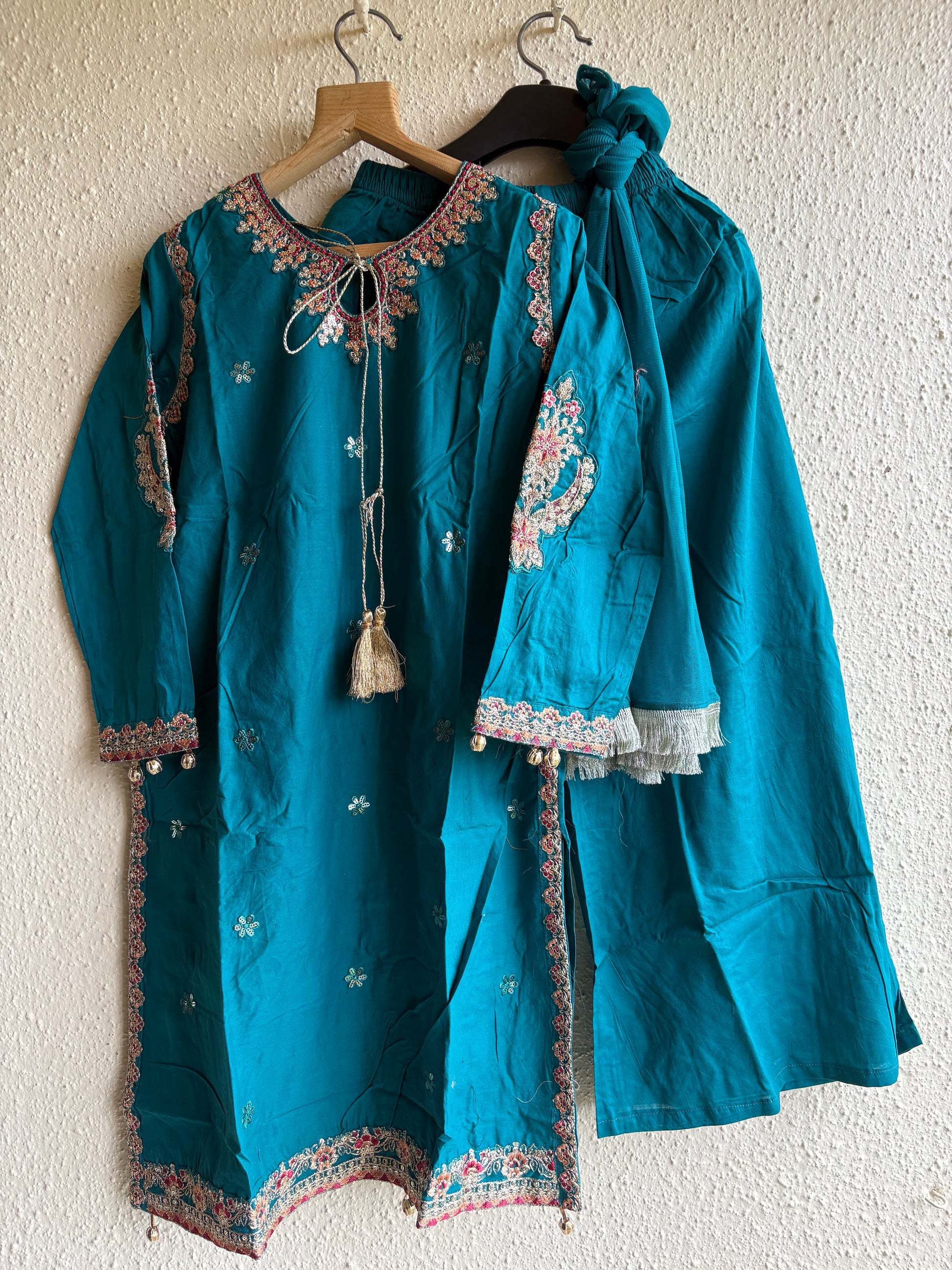 Neelofar-e-Aab