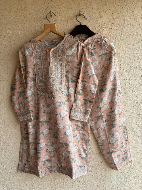 Beige Blossom